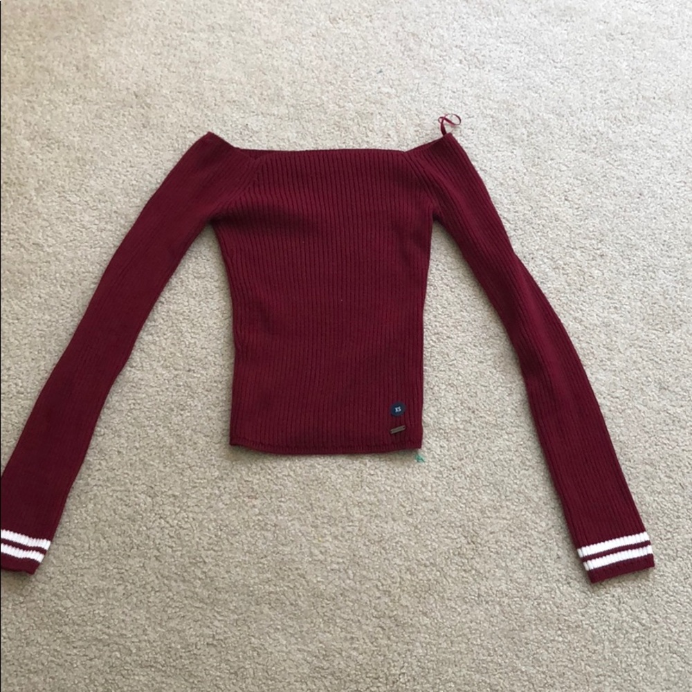 super cute off the shoulder shirt